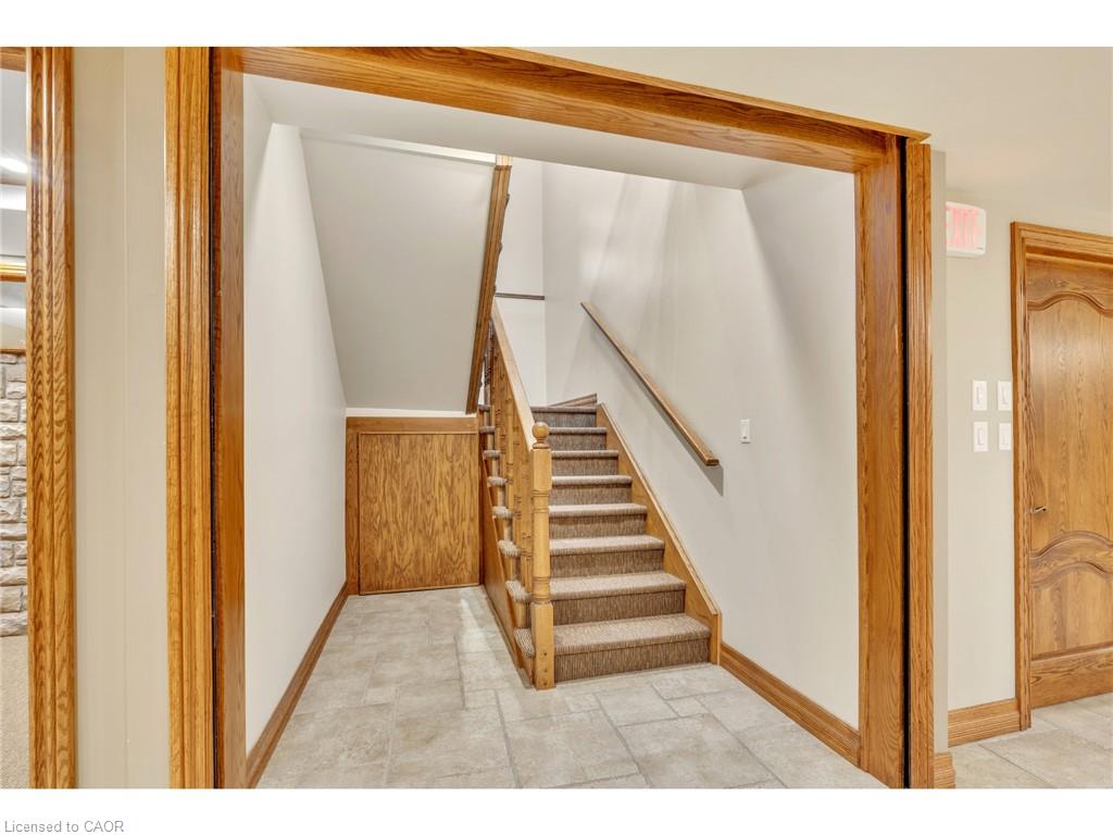 735 Bridge Street W Property Photo 11