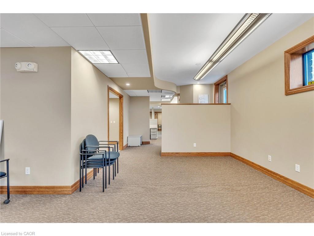 735 Bridge Street W Property Photo 20