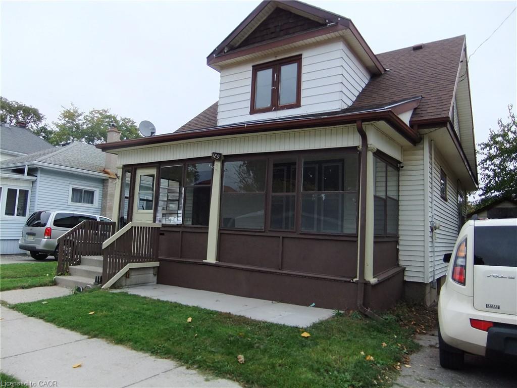 189 Kent Street S Property Photo 1