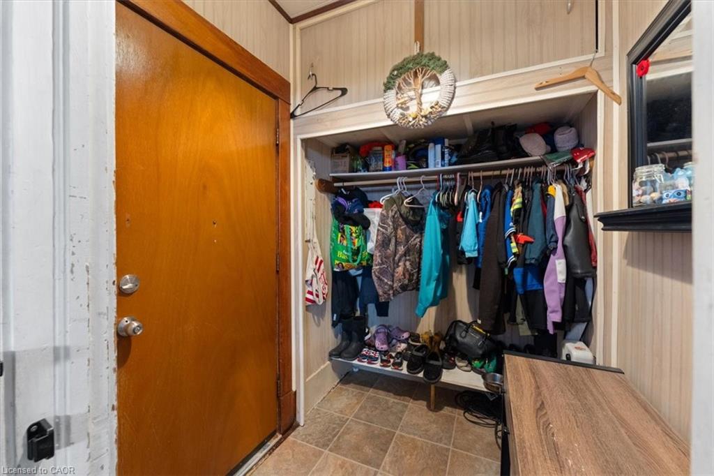 189 Kent Street S Property Photo 2