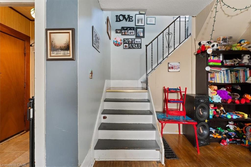 189 Kent Street S Property Photo 15