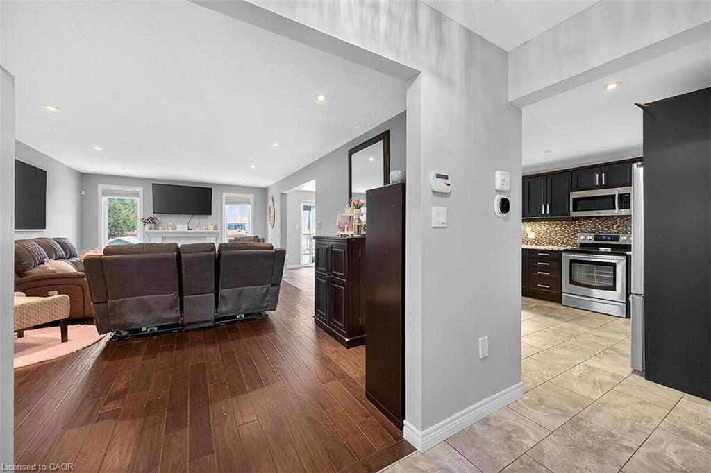 71 Jessica Street Property Photo 6