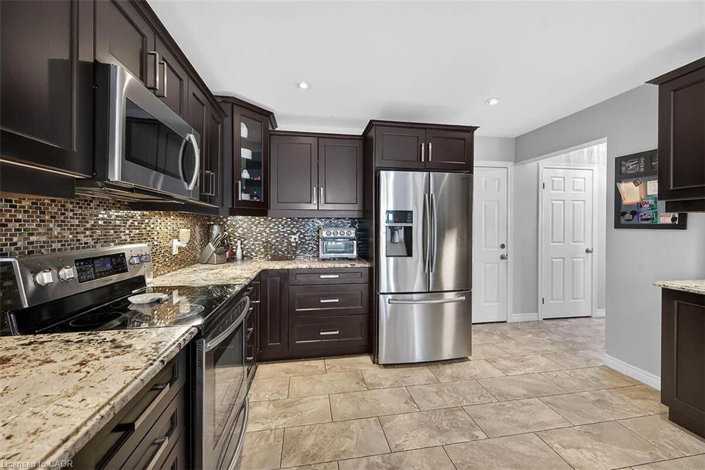 71 Jessica Street Property Photo 23