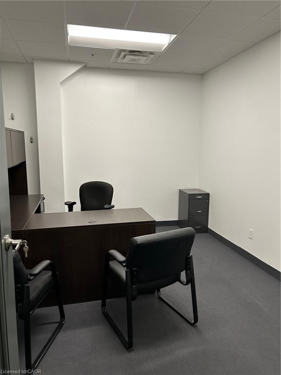 94 King Street W Property Photo 4