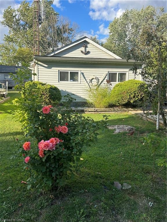 17 Maple Lane Property Photo 2