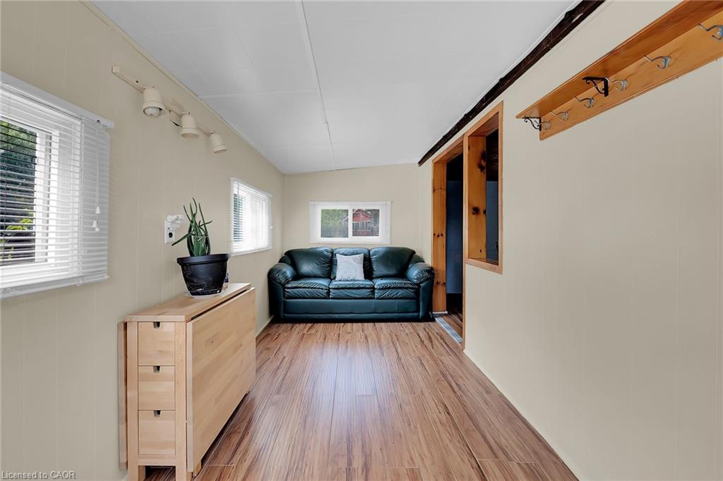 17 Maple Lane Property Photo 3