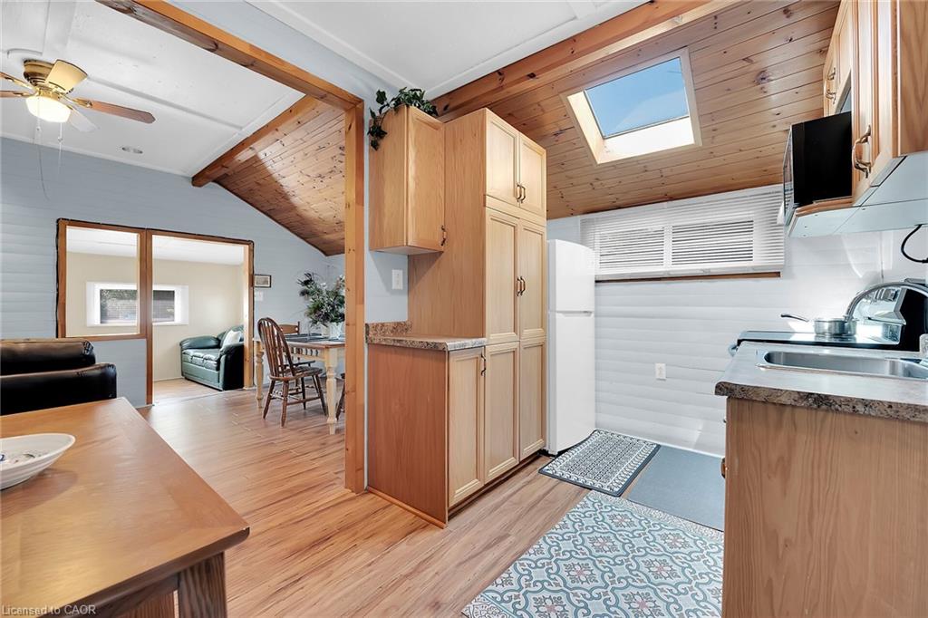 17 Maple Lane Property Photo 10