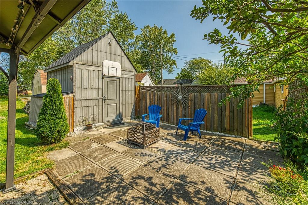 17 Maple Lane Property Photo 23