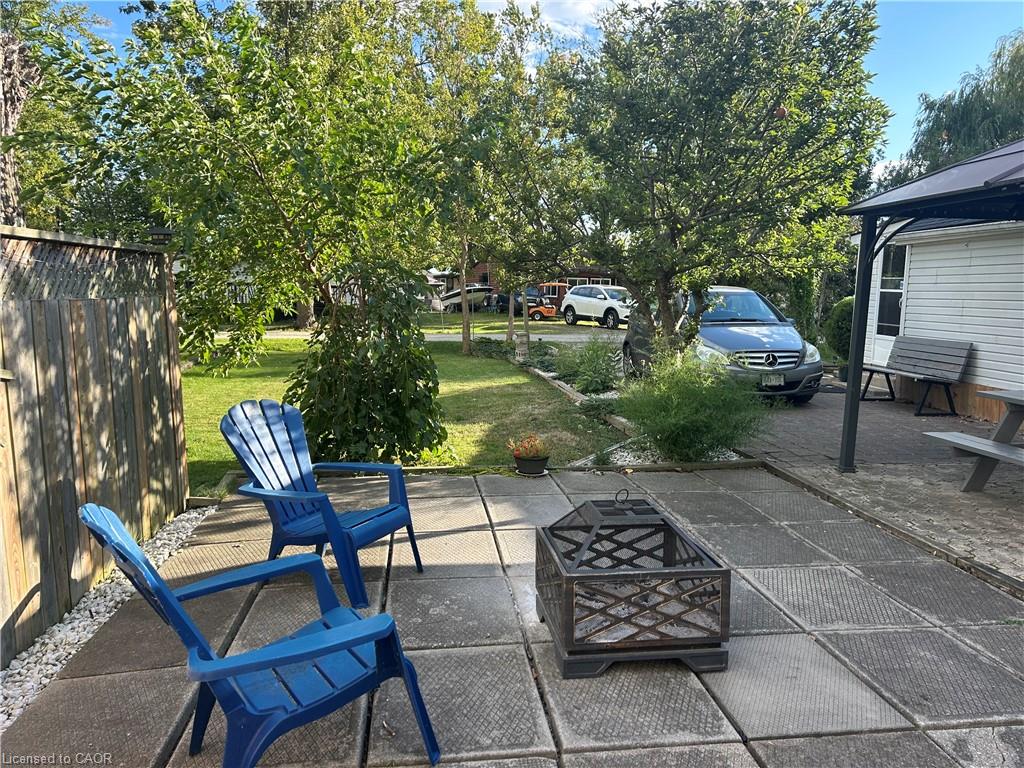 17 Maple Lane Property Photo 25