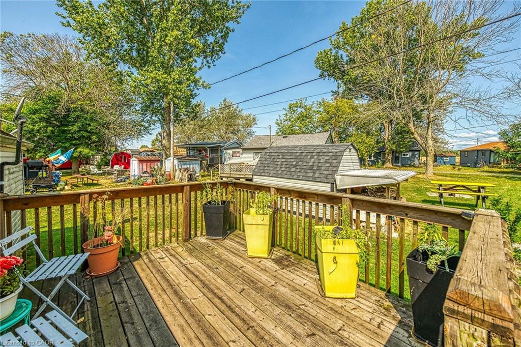 17 Maple Lane Property Photo 26