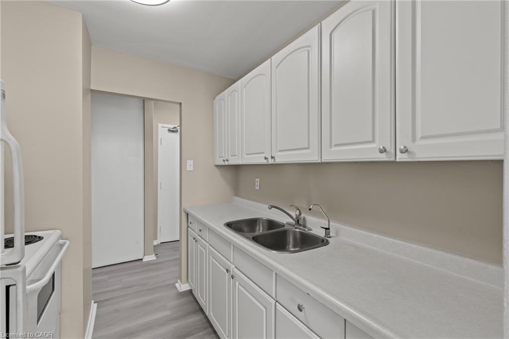 1004-359 Geneva Street Property Photo 13