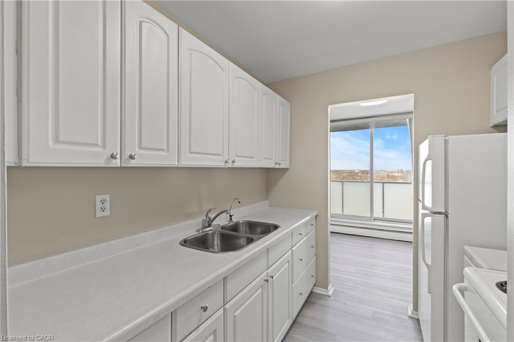1004-359 Geneva Street Property Photo 15