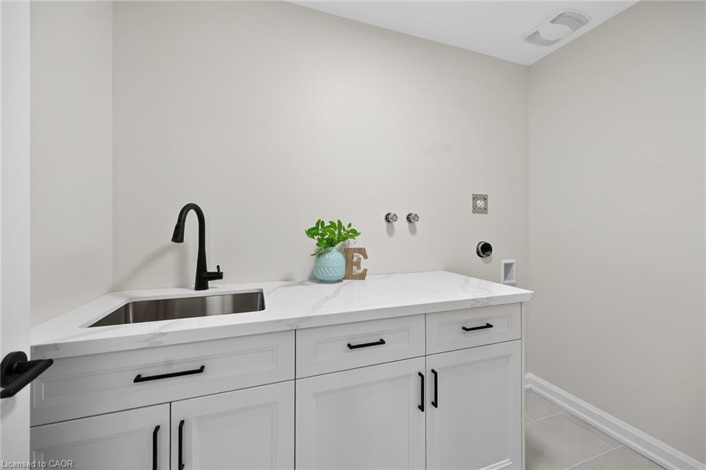 45b Howard Street Property Photo 27
