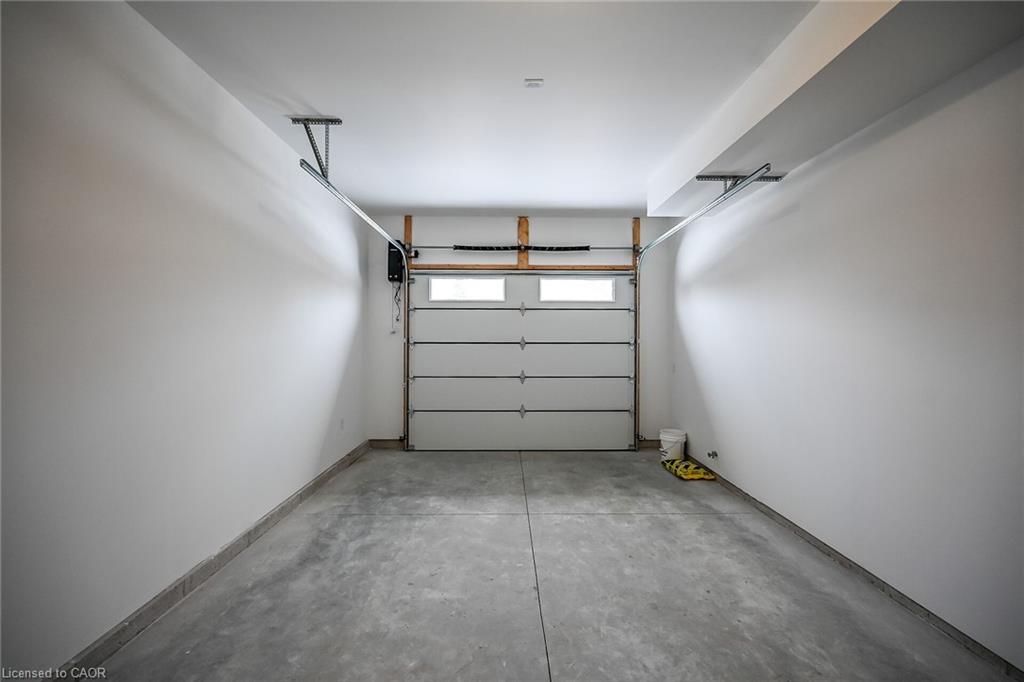 45b Howard Street Property Photo 32