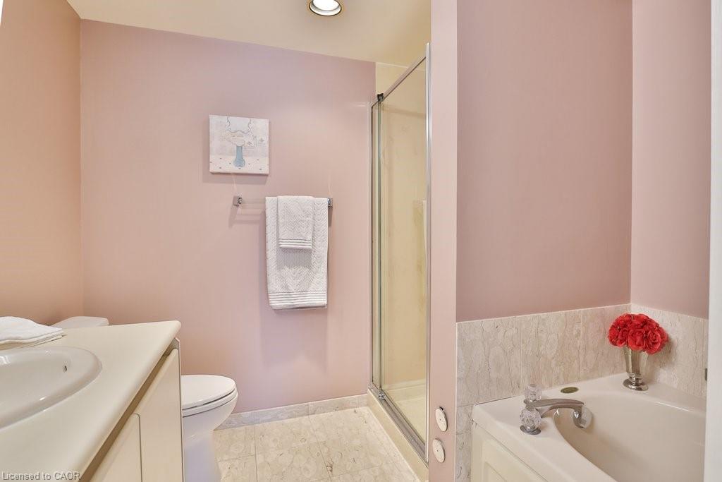 211-1800 The Collegeway Property Photo 22