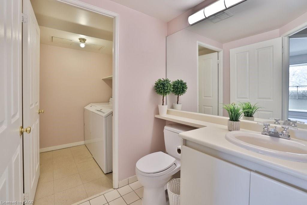211-1800 The Collegeway Property Photo 34