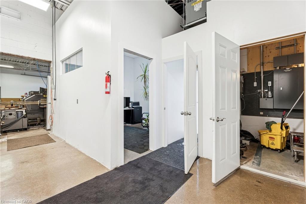 1810 Barton Street E Property Photo 2