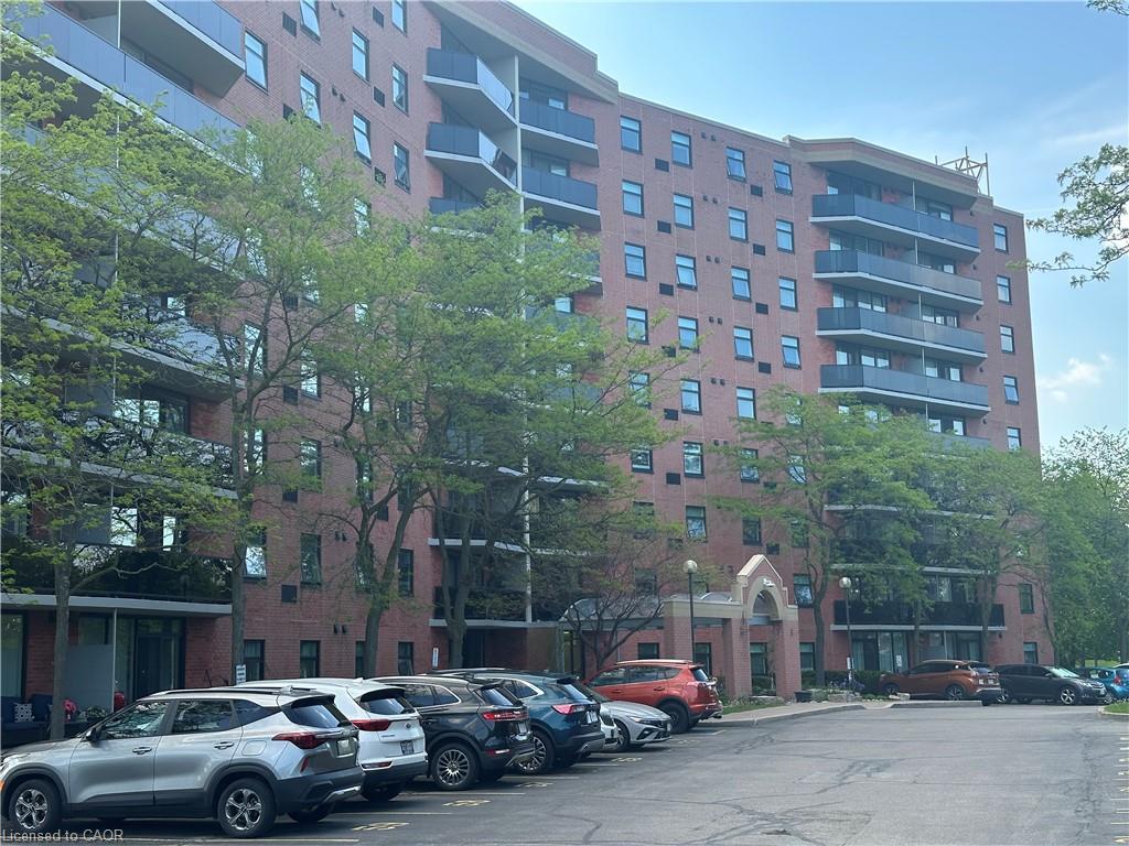 808-9 Bonheur Court