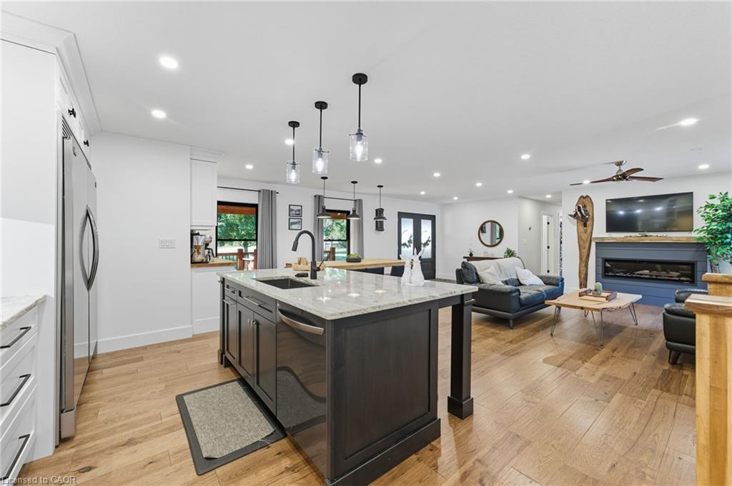 115 Lakeshore Road Property Photo 9