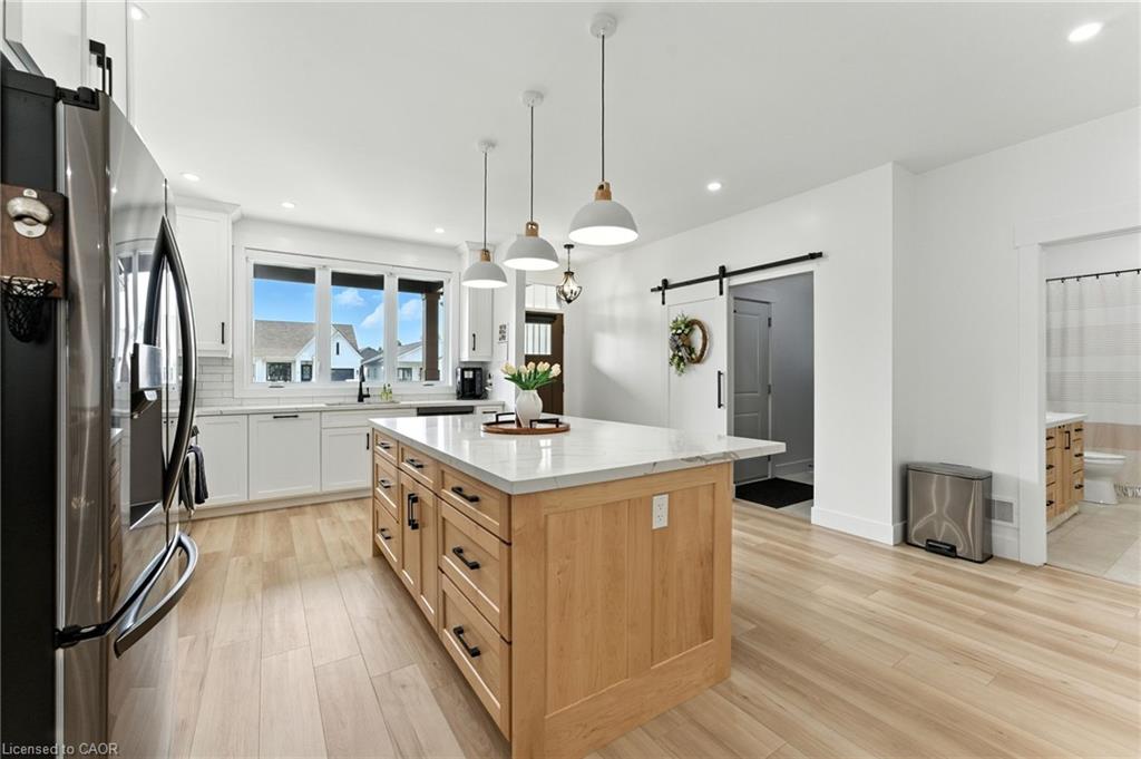 9 Macneil Court Property Photo 6