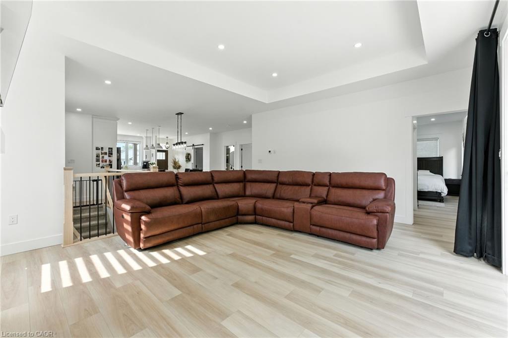 9 Macneil Court Property Photo 13