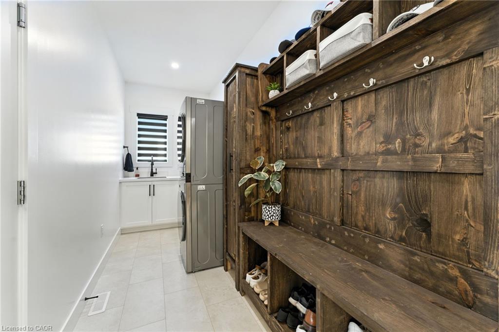 9 Macneil Court Property Photo 20