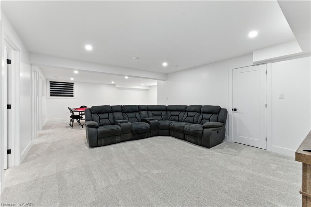 9 Macneil Court Property Photo 26