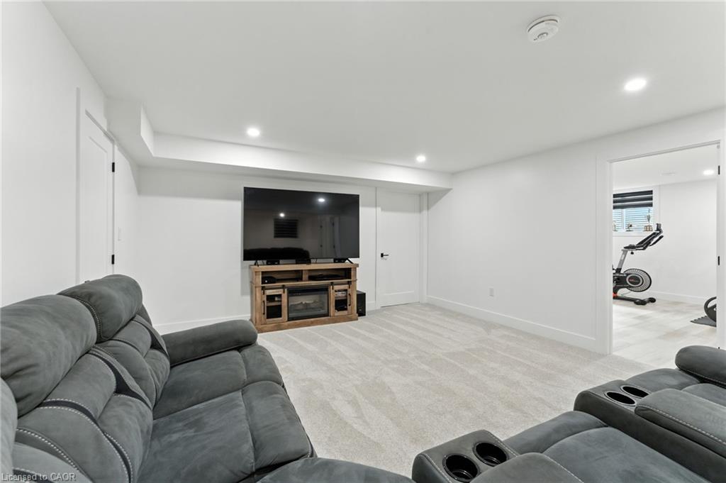 9 Macneil Court Property Photo 27