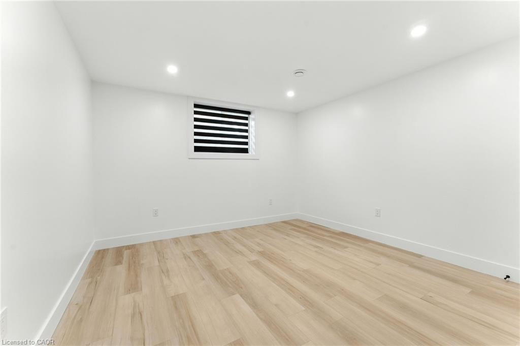 9 Macneil Court Property Photo 29