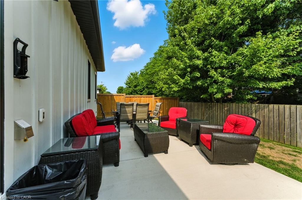 9 Macneil Court Property Photo 32