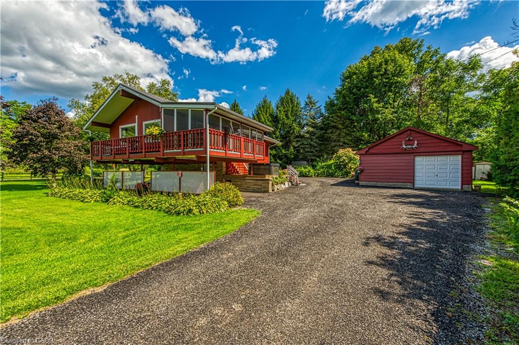 1686 Old Brock Street Property Photo 1