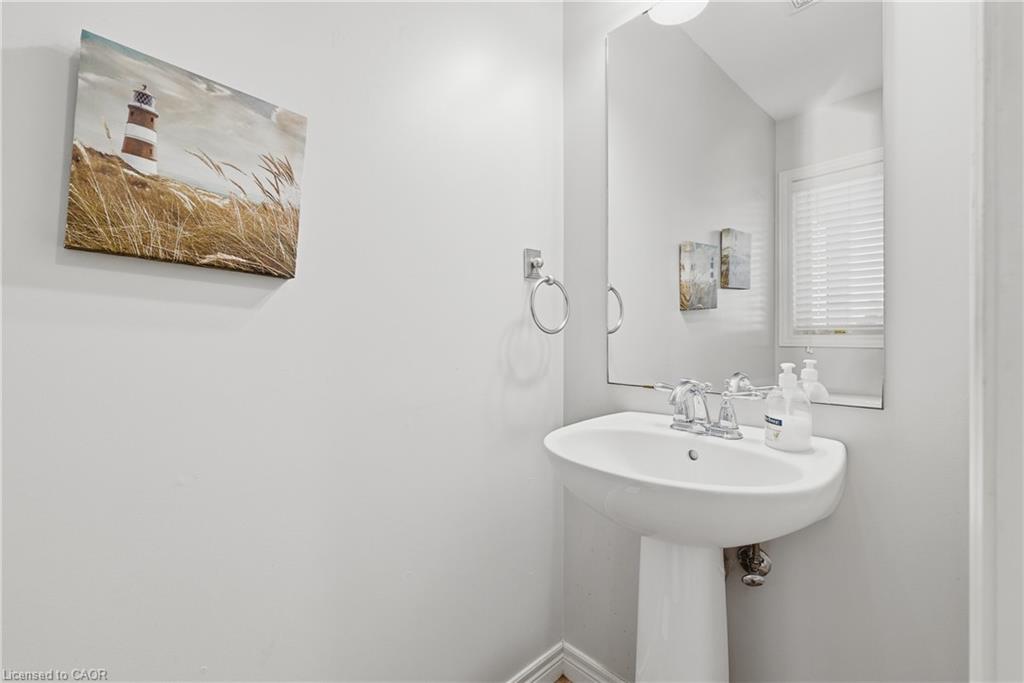 23 Doon Creek Street Property Photo 10