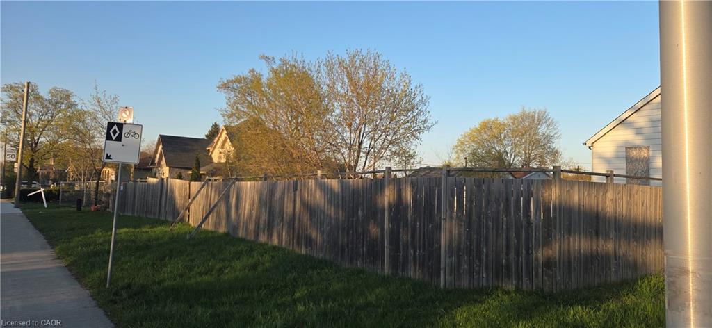 411-413 Highway 8 Property Photo 1