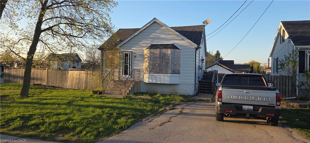 411-413 Highway 8 Property Photo 2