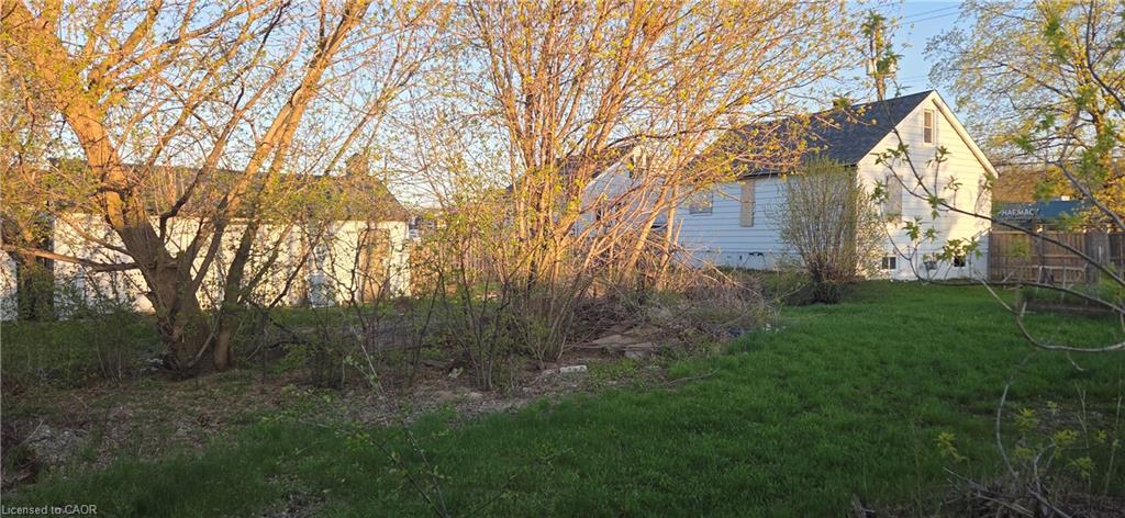 411-413 Highway 8 Property Photo 9