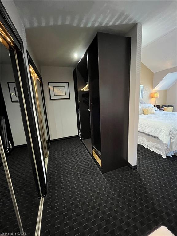 56 King Street W Property Photo 18