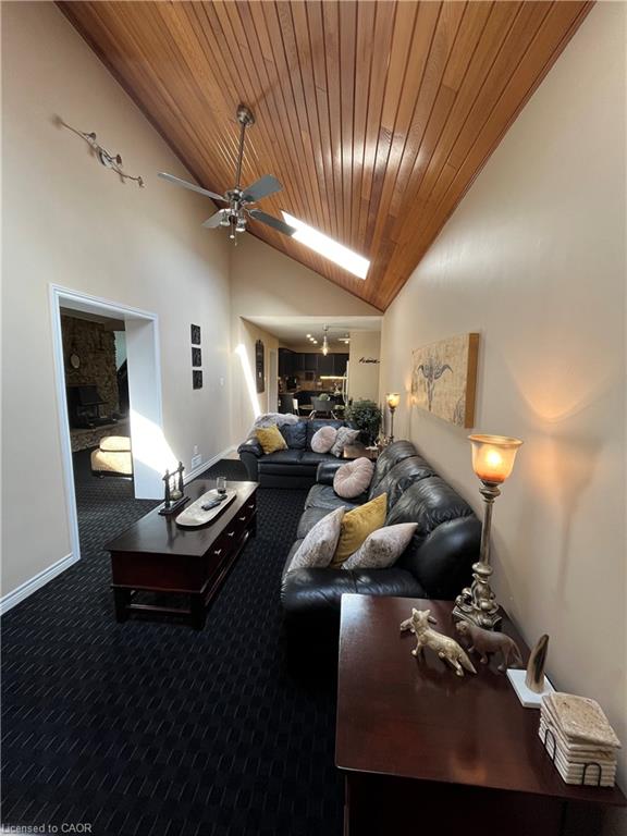 56 King Street W Property Photo 22