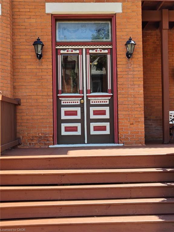 27 Ontario Avenue Property Photo 2