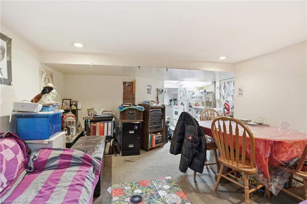 27 Ontario Avenue Property Photo 19