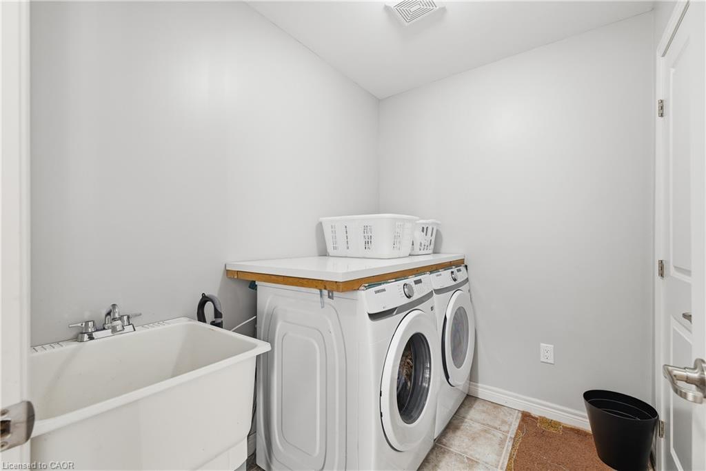 23 Doon Creek Street Property Photo 21