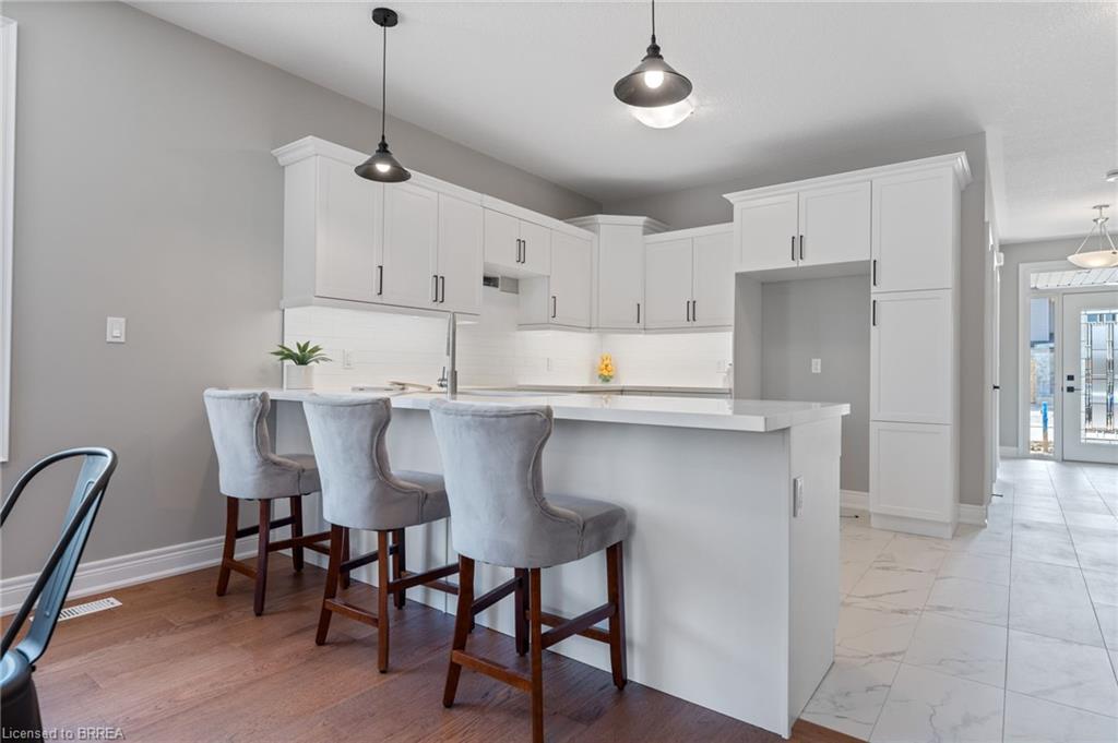 159 Craddock Boulevard Property Photo 3
