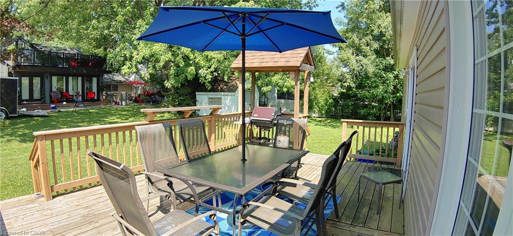 322 Oxford Avenue Property Photo 7