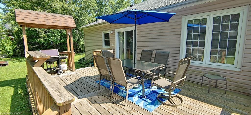 322 Oxford Avenue Property Photo 8