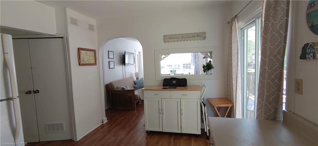 322 Oxford Avenue Property Photo 22