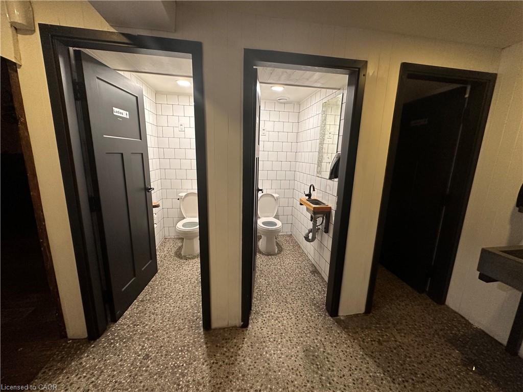 33 Bowen Street Property Photo 7