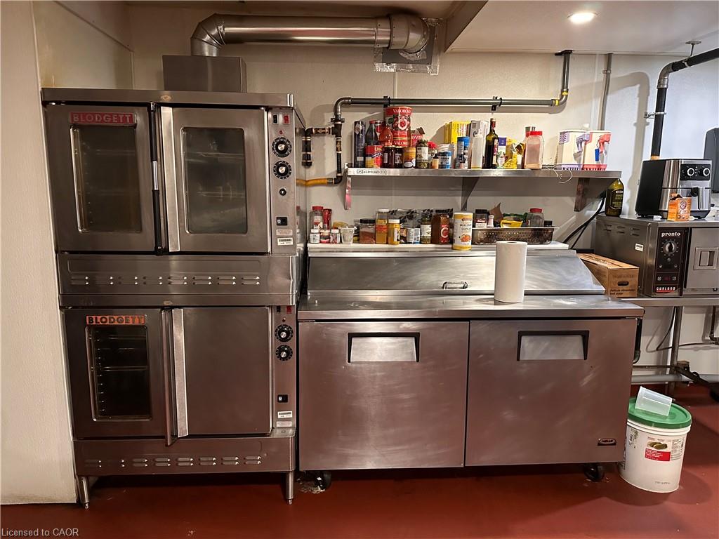 33 Bowen Street Property Photo 12