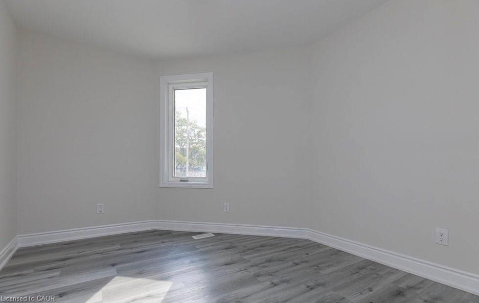 2-1327 Main Street E Property Photo 11