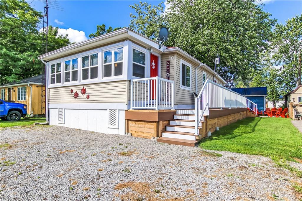 10 Fourth Avenue Property Photo 1