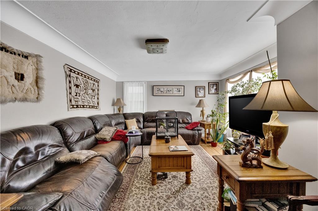 21 Hardy Avenue Property Photo 8