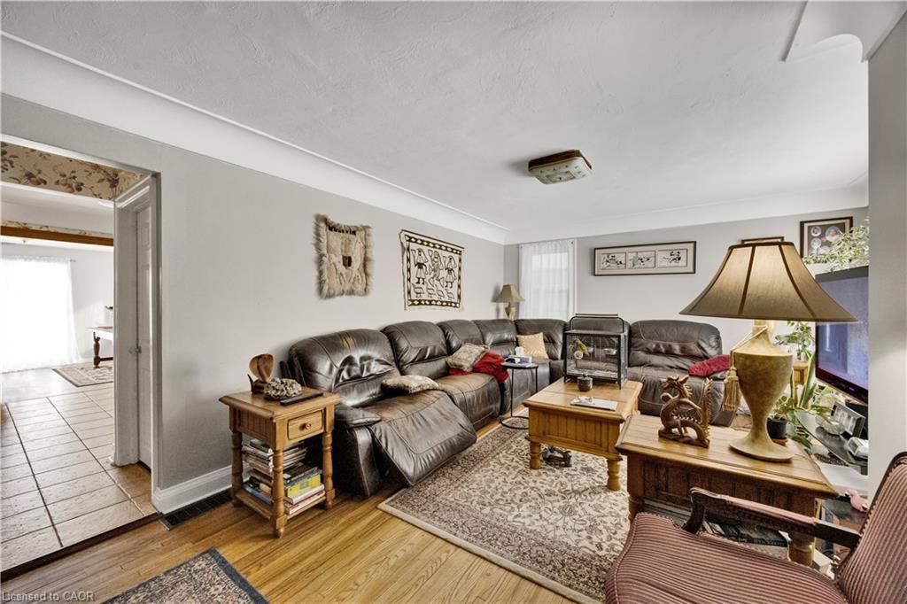 21 Hardy Avenue Property Photo 9